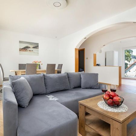 Bright & Spacious Family Apartment In Miedzyzdroje With Parking And 3 Balconies By Noclegi Renters Экстерьер фото