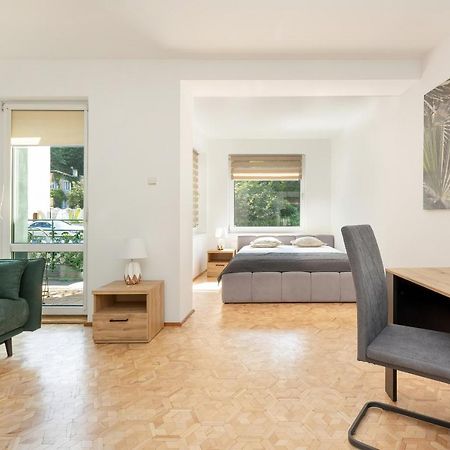Bright & Spacious Family Apartment In Miedzyzdroje With Parking And 3 Balconies By Noclegi Renters Экстерьер фото