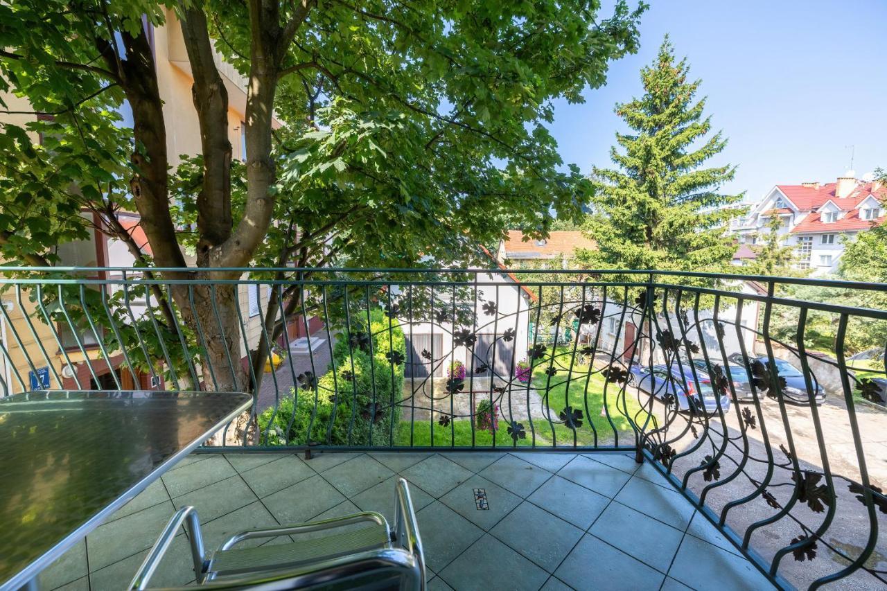 Bright & Spacious Family Apartment In Miedzyzdroje With Parking And 3 Balconies By Noclegi Renters Экстерьер фото